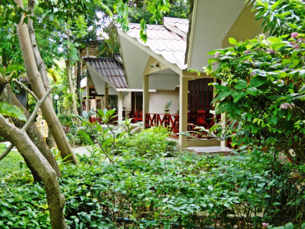 Kata Country House Hotel Phuket Esterno foto
